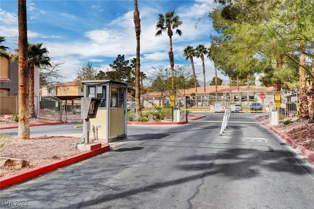 $241,900 | 3151 North Soaring Gulls Drive, Unit 2055, Las Vegas, NV 89128