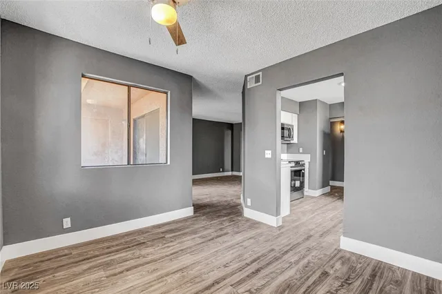 $241,900 | 3151 North Soaring Gulls Drive, Unit 2055, Las Vegas, NV 89128