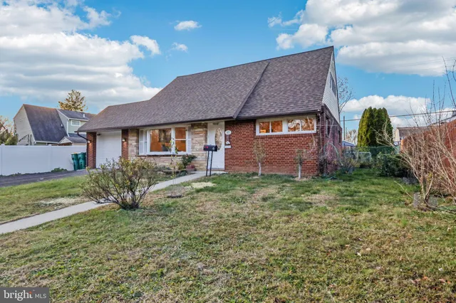 $430,000 | 47 Plumbridge Drive, Levittown, PA 19056