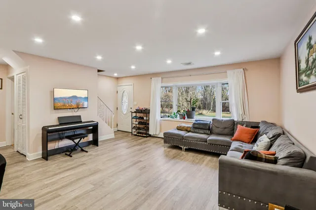 $430,000 | 47 Plumbridge Drive, Levittown, PA 19056