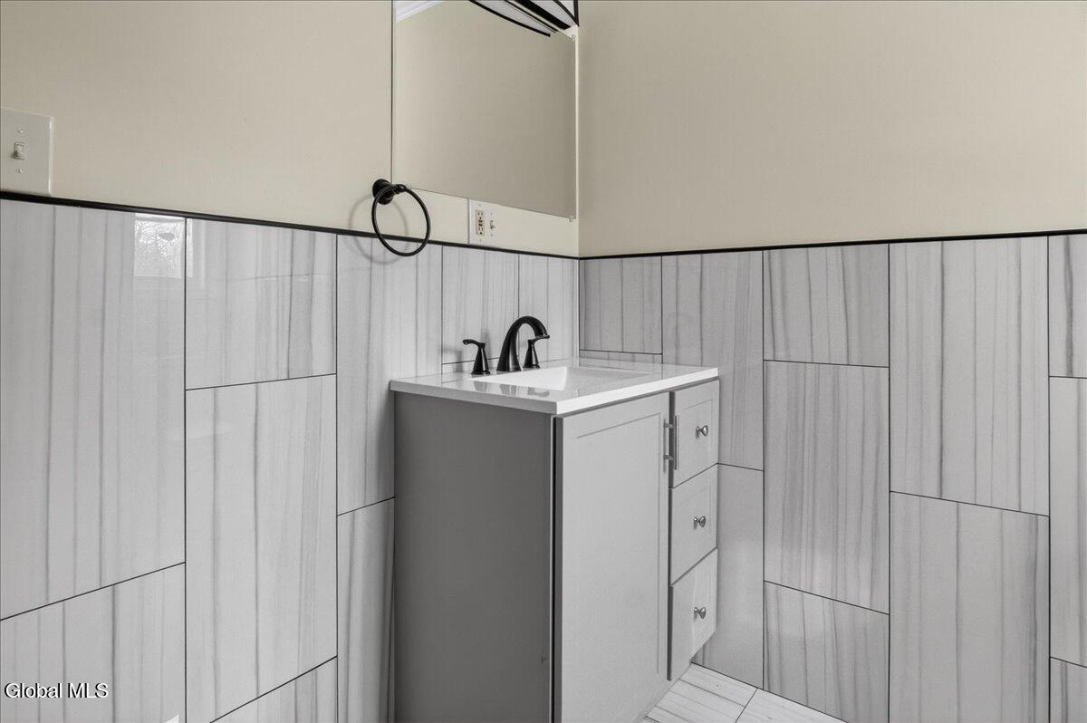 191 Fillmore Avenue Niskayuna, NY 12304 - Photo 17 of 43 20-191 FILLMORE-27