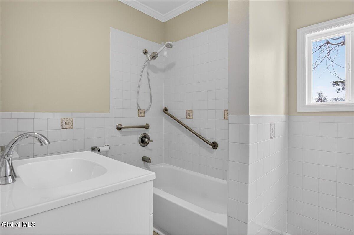 191 Fillmore Avenue Niskayuna, NY 12304 - Photo 27 of 43 32-191 FILLMORE-16