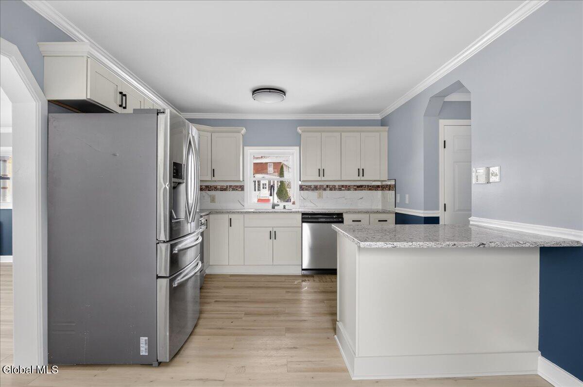 191 Fillmore Avenue Niskayuna, NY 12304 - Photo 9 of 43 12-191 FILLMORE-35