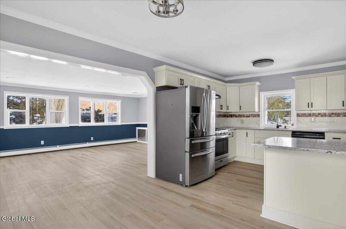 191 Fillmore Avenue Niskayuna, NY 12304 - Photo 10 of 43 11-191 FILLMORE-36