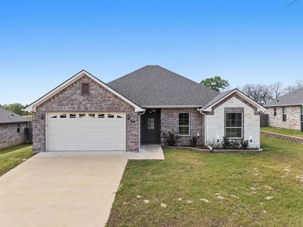 $269,500 | 114 Hay Meadow Drive, Winona, TX 75792