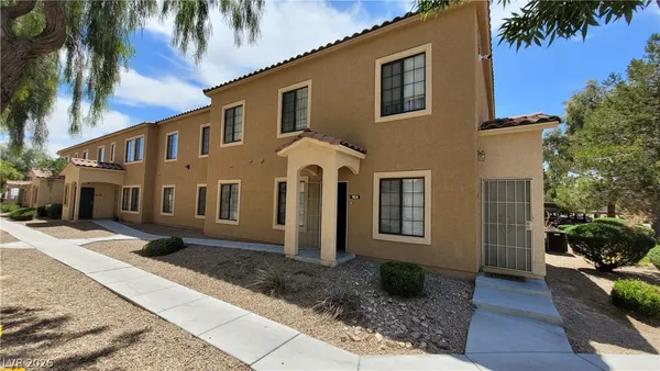 $1,400 | 2151 Hussium Hills Street, Unit 104, Las Vegas, NV 89108
