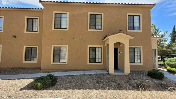 $1,400 | 2151 Hussium Hills Street, Unit 104, Las Vegas, NV 89108