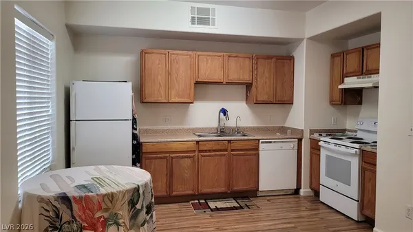 $1,400 | 2151 Hussium Hills Street, Unit 104, Las Vegas, NV 89108