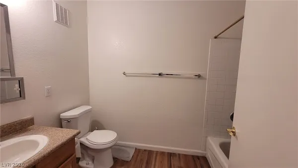 $1,400 | 2151 Hussium Hills Street, Unit 104, Las Vegas, NV 89108