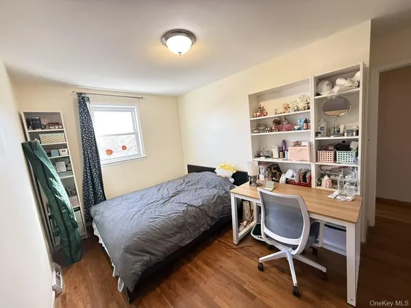 $918,000 | 47-45 Oceania Street | Bayside