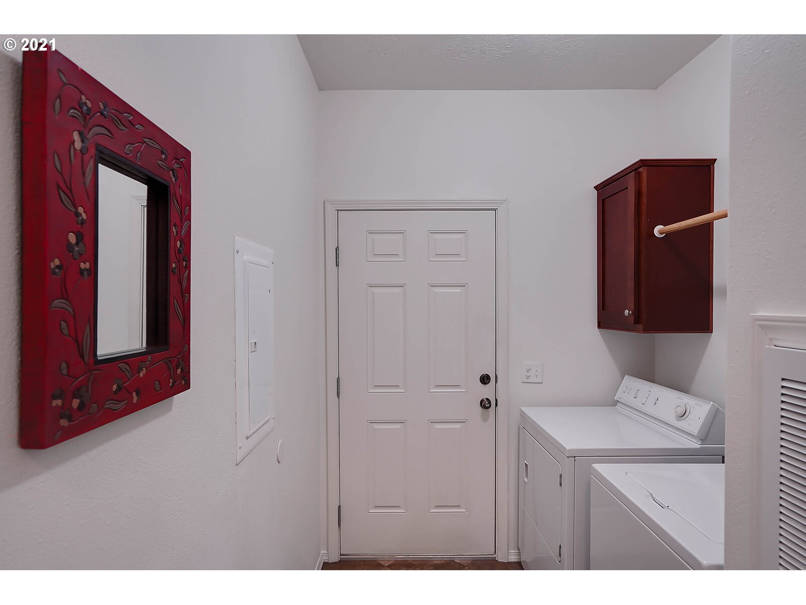 22750 Finn Road Sheridan, OR 97378 - Photo 11 of 18 Gallery Image 11