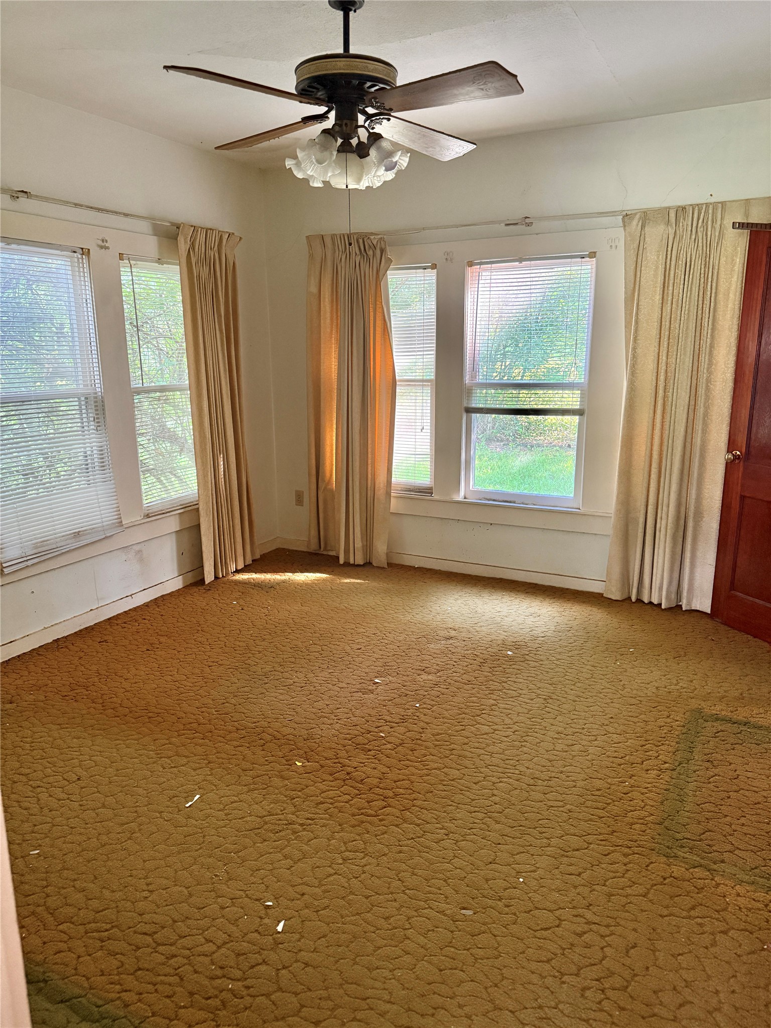 809 West Elder Street Colmesneil, TX 75938 - Photo 9 of 15