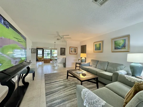 $400,000 | 4670 Rosewood Tree Court, Unit B, Boynton Beach, FL 33436