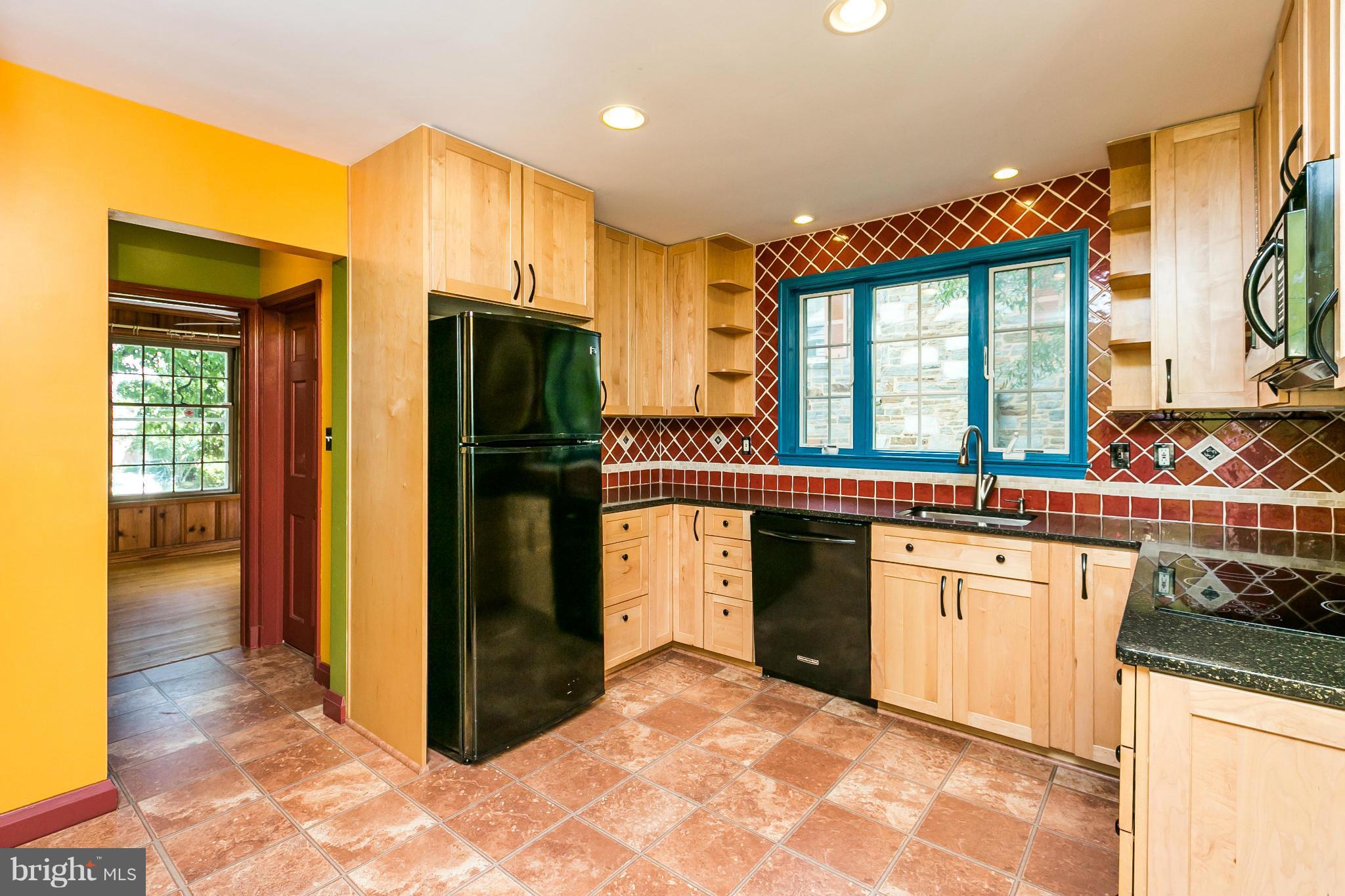 1217 Southview Road Baltimore, MD 21218 - Photo 11 of 29 Kitchen