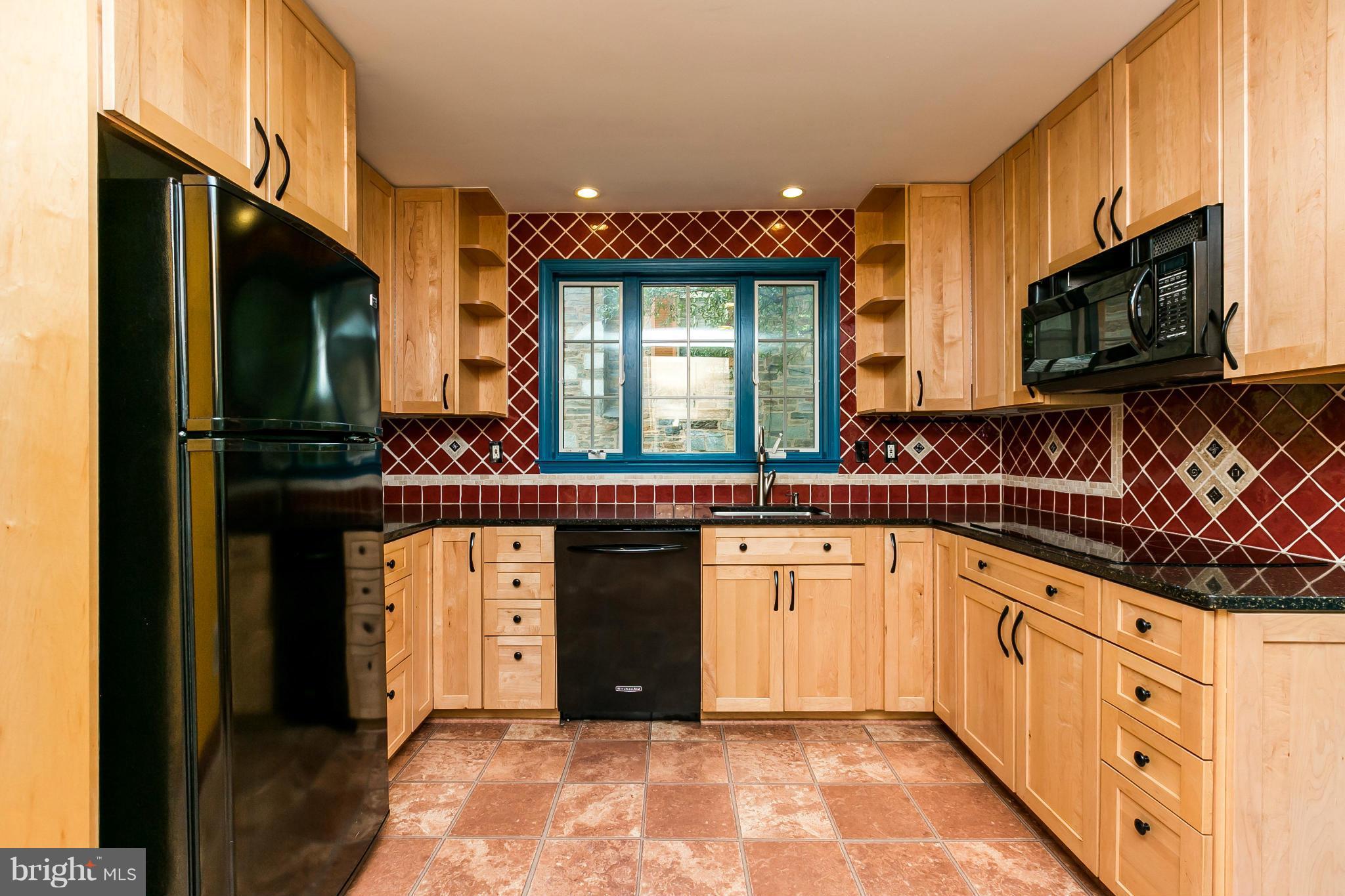 1217 Southview Road Baltimore, MD 21218 - Photo 12 of 29 Kitchen