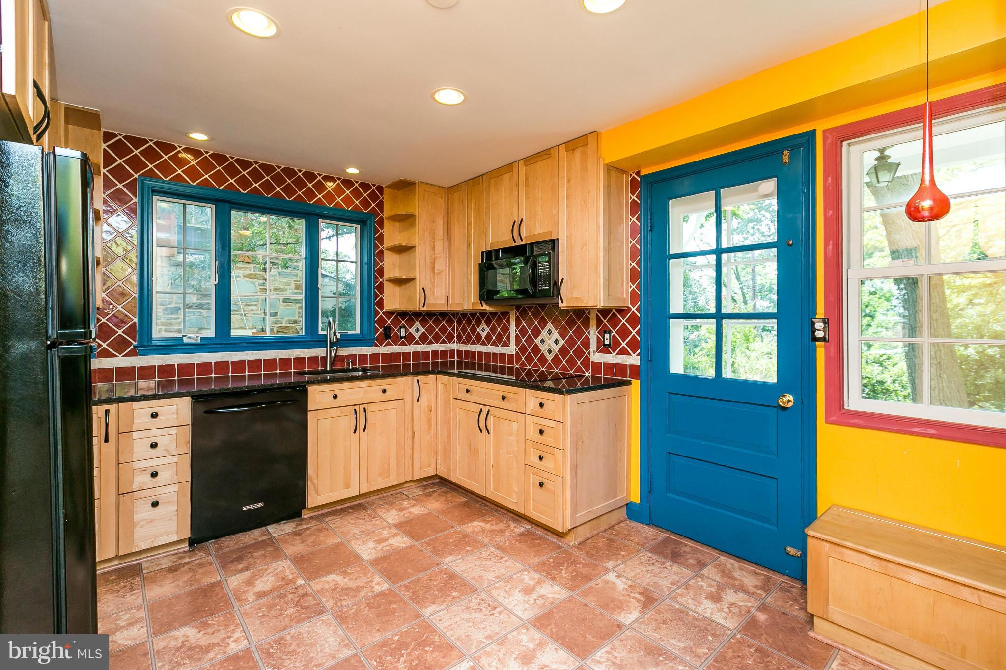 1217 Southview Road Baltimore, MD 21218 - Photo 10 of 29 Kitchen