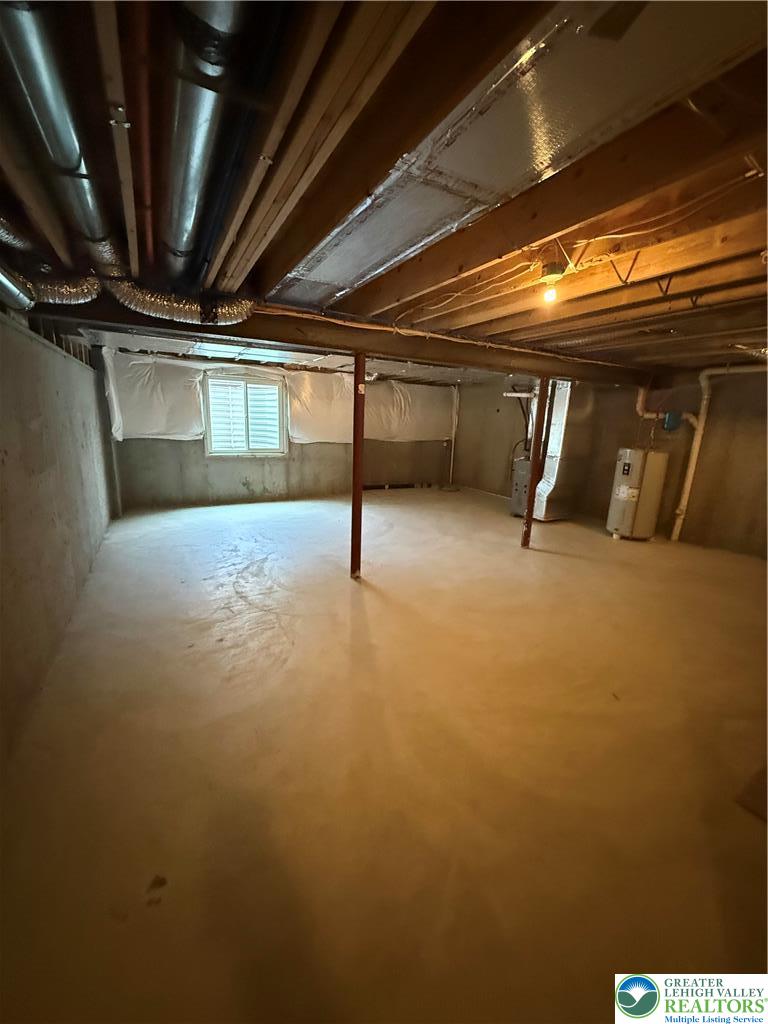 5335 Jutland Road Allentown, PA 18104 - Photo 3 of 28