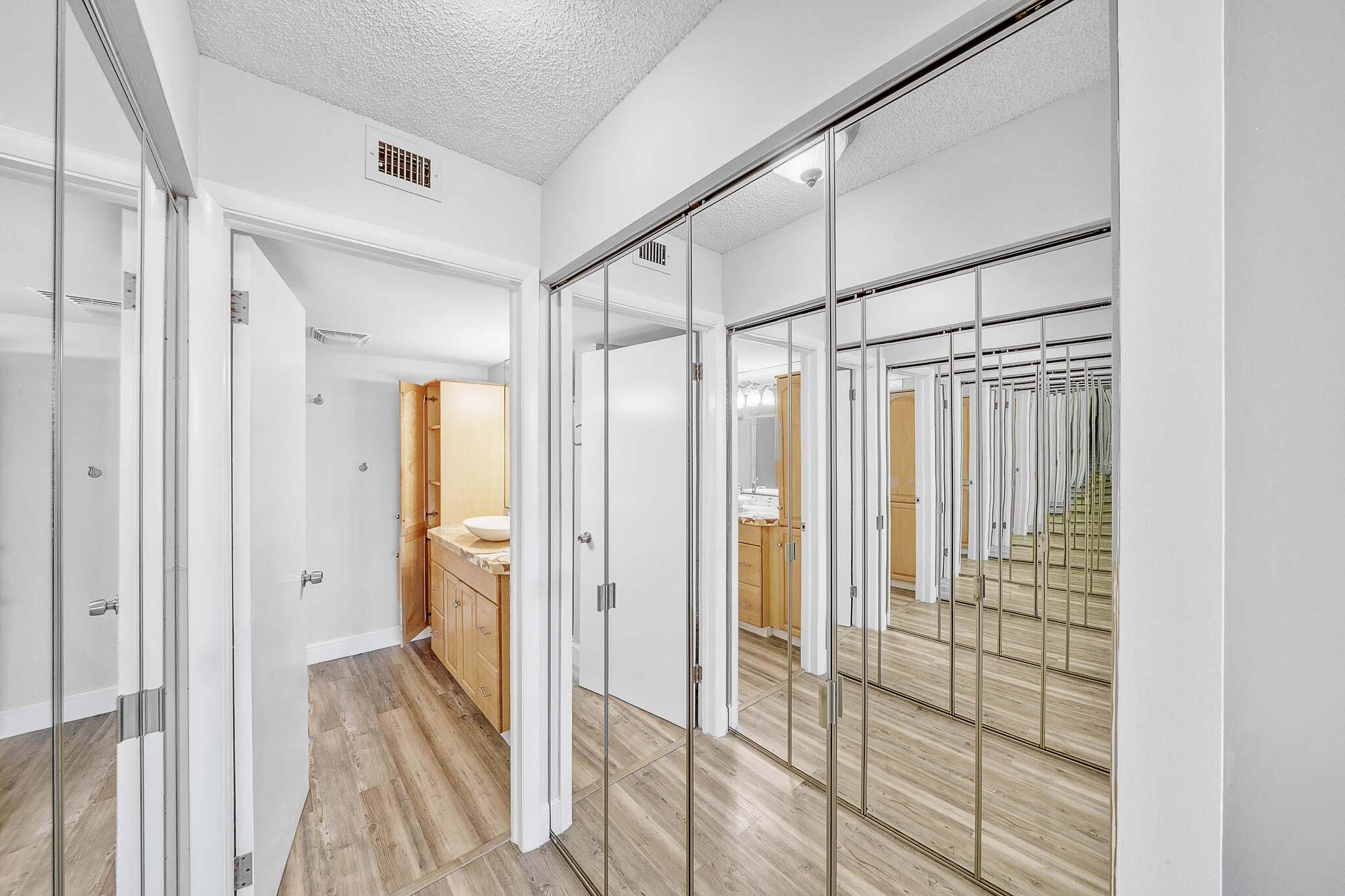 17 Royal Palm Way, Unit 3010 Boca Raton, FL 33432 - Photo 35 of 57 11 Primary Bathroom (2)