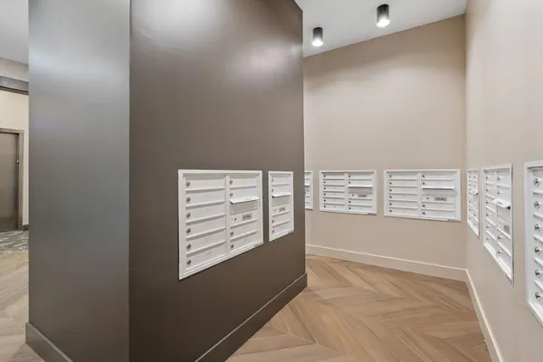 $3,789 | 470 Lexington Parkway South, Unit 518, St. Paul, MN 55105