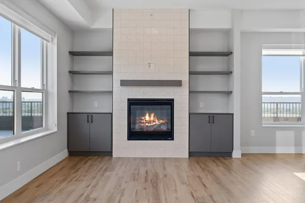 $3,789 | 470 Lexington Parkway South, Unit 518, St. Paul, MN 55105