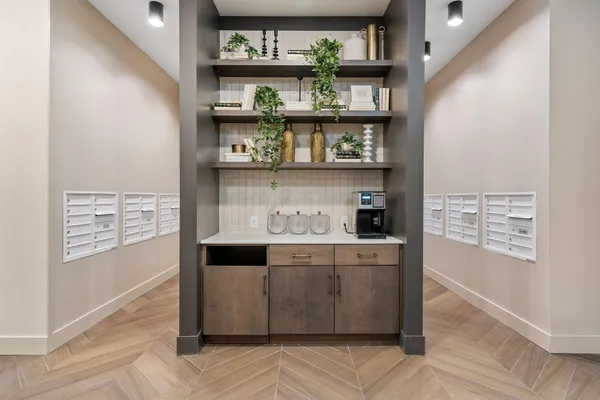 $3,789 | 470 Lexington Parkway South, Unit 518, St. Paul, MN 55105