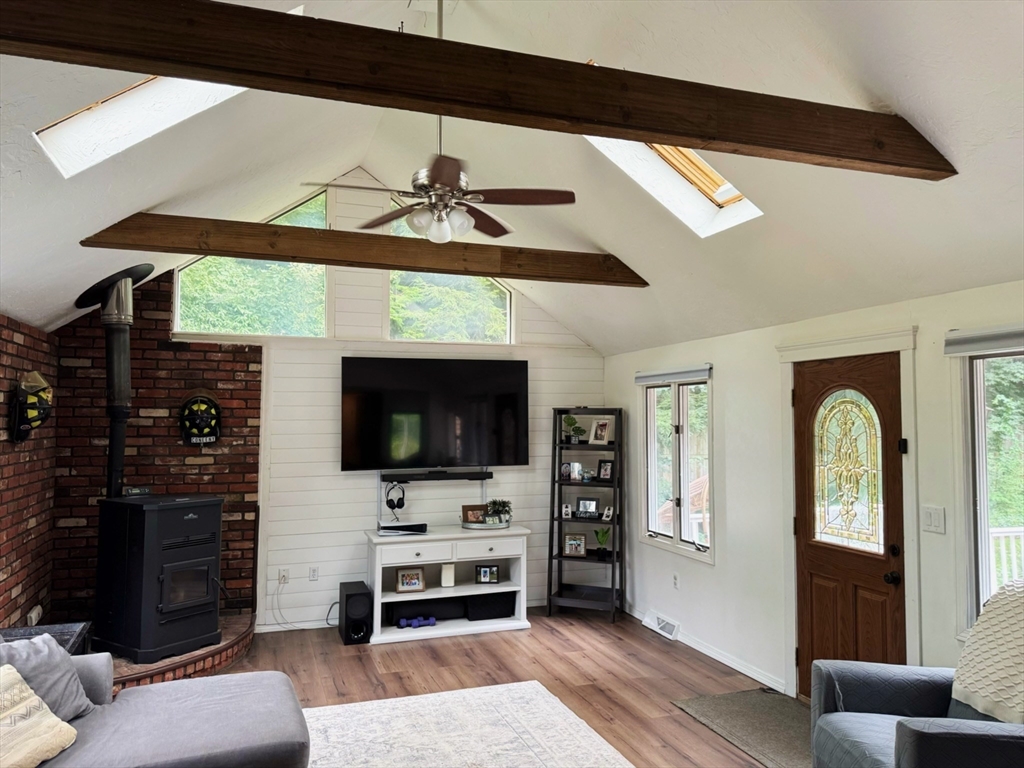 9 Westgate Road Billerica, MA 01862 - Photo 5 of 32 Gallery Image 5