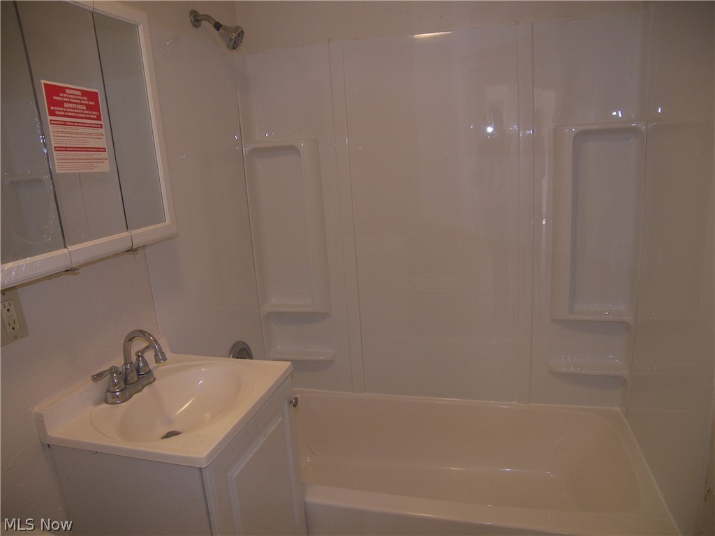 1465 Babbitt Road Euclid, OH 44132 - Photo 9 of 19 Gallery Image 9