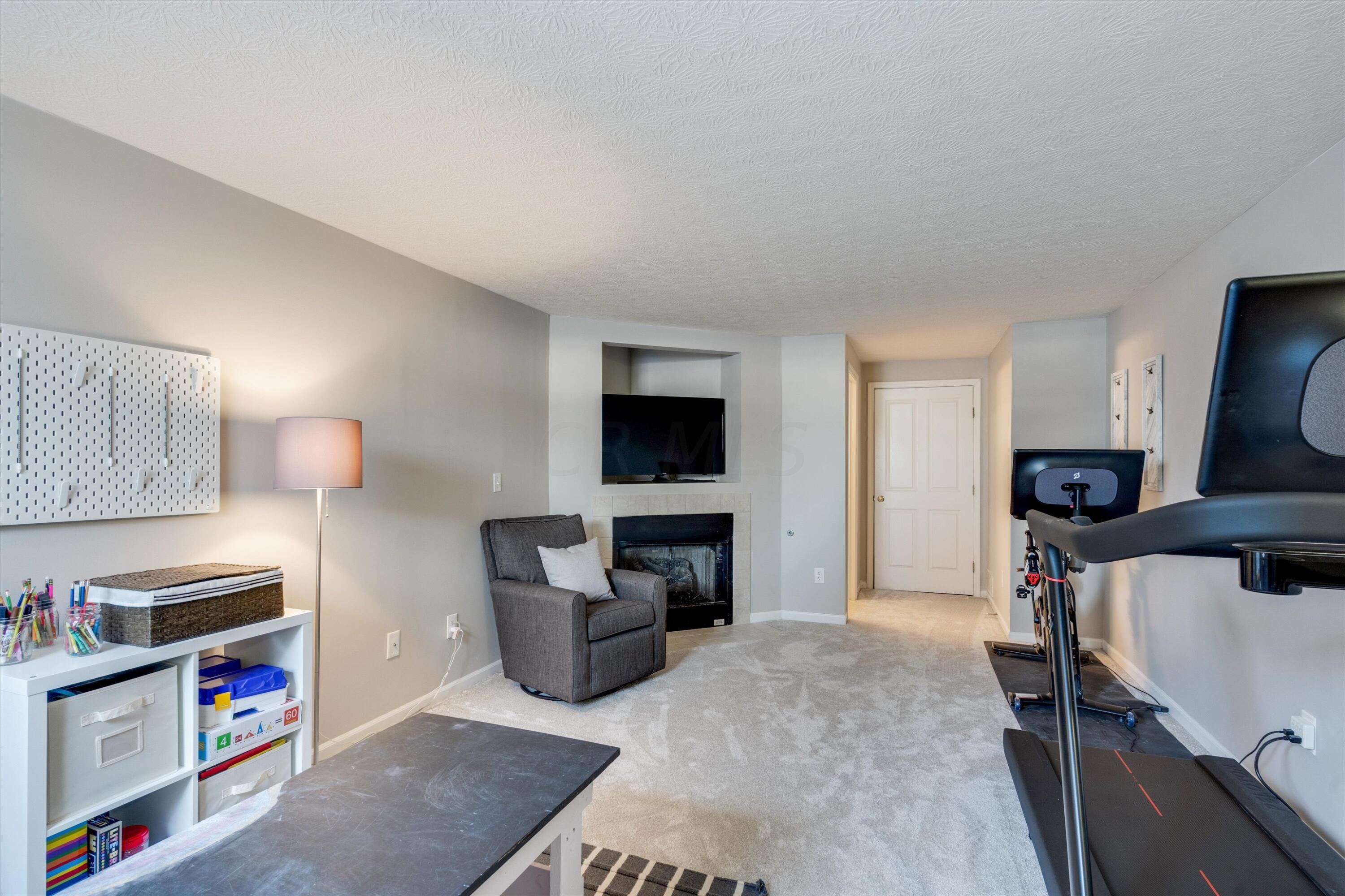 623 Lazelle Road Westerville, OH 43081 - Photo 14 of 16 27-dsc05844-dsc05846