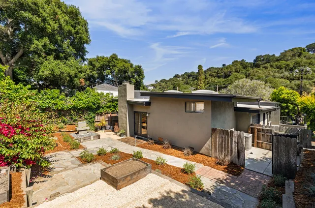 $1,639,000 | 1330 West Valerio Street, Santa Barbara, CA 93101