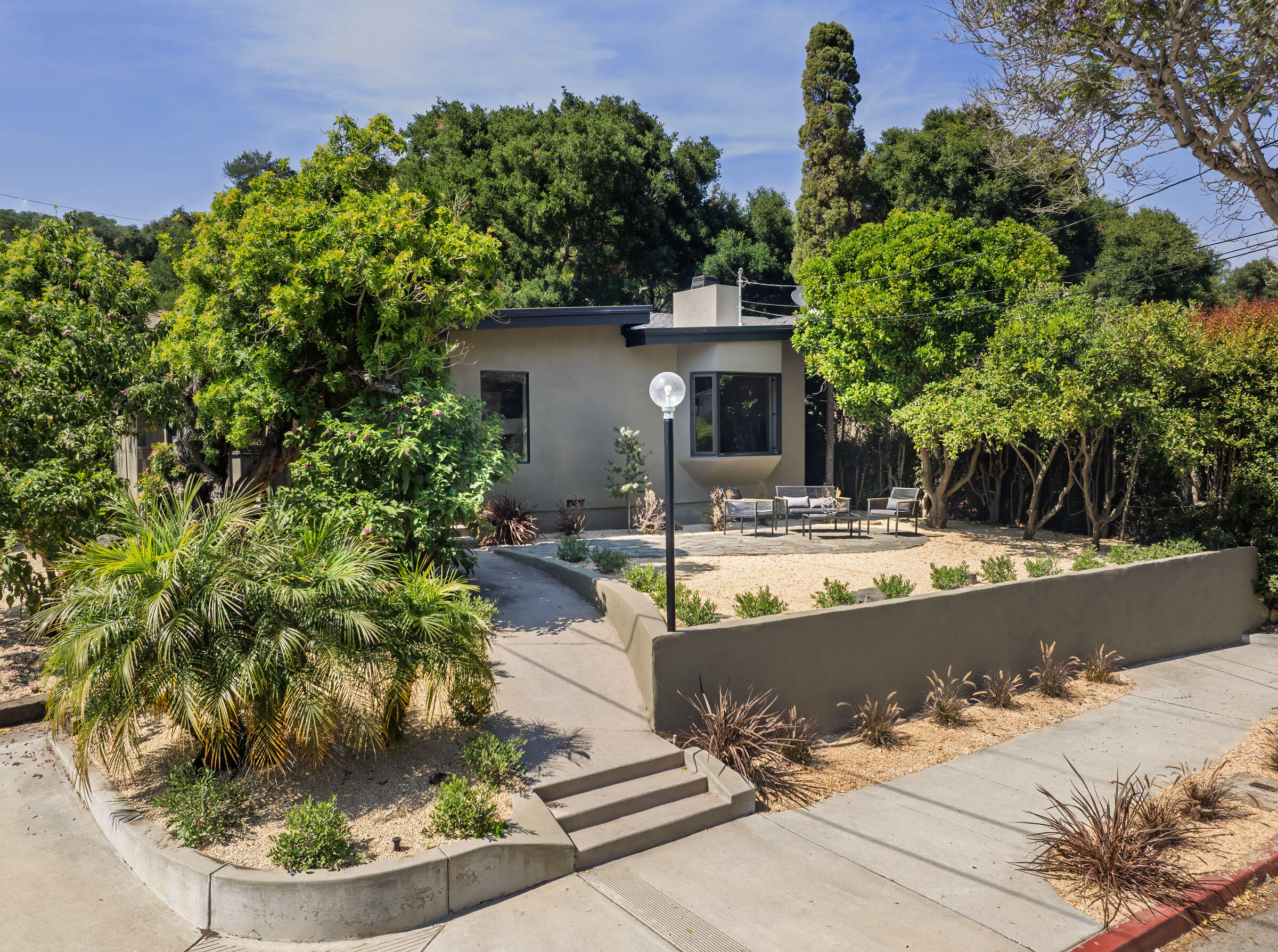 1330 West Valerio Street Santa Barbara, CA 93101 - Photo 28 of 31 Front