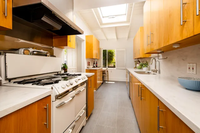 $1,639,000 | 1330 West Valerio Street, Santa Barbara, CA 93101