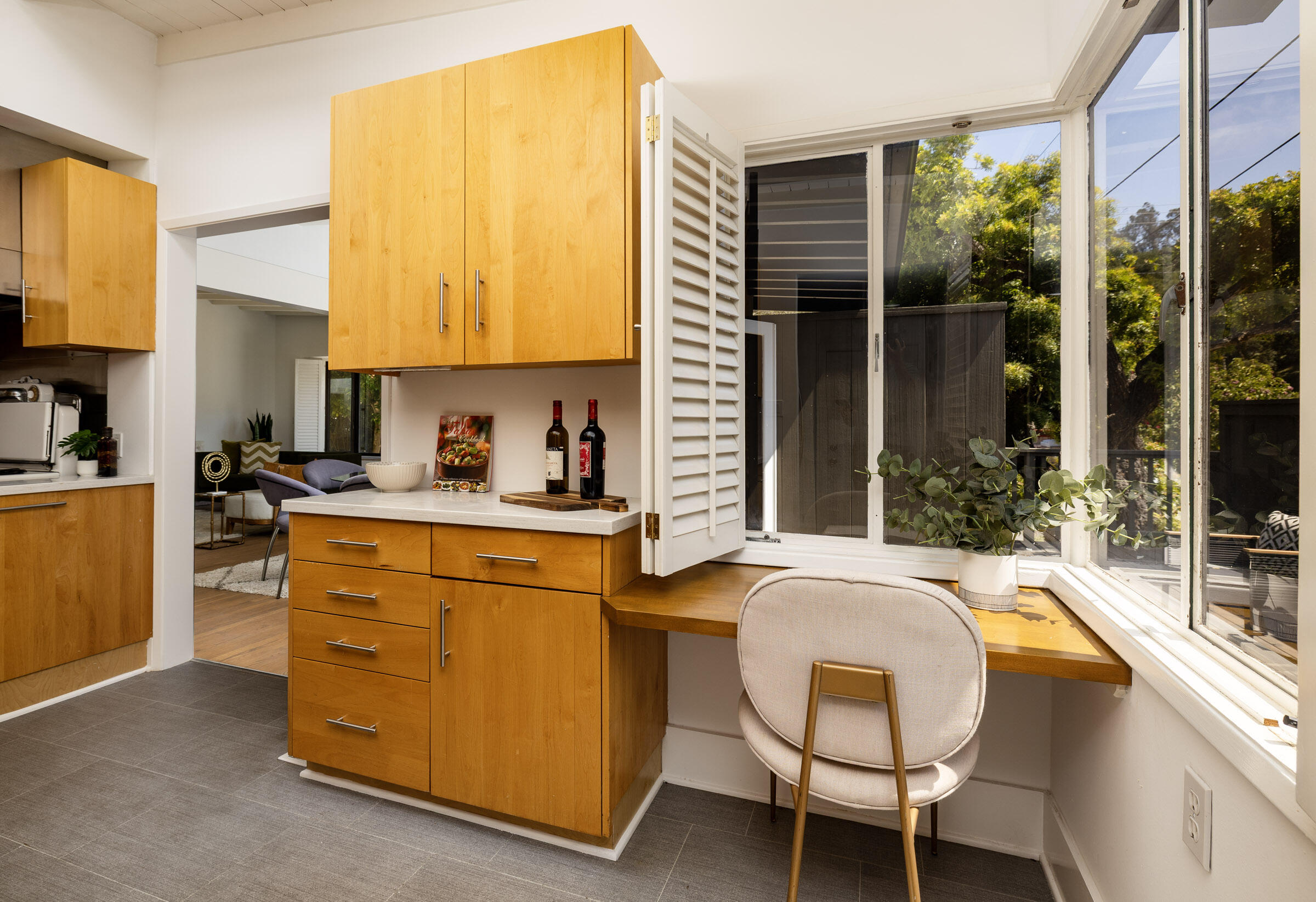 1330 West Valerio Street Santa Barbara, CA 93101 - Photo 10 of 31 Kitchen Nook