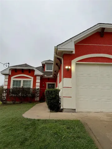 $1,550 | 398 Mesa Drive, Unit C, Del Valle, TX 78617