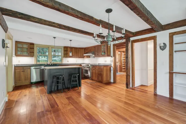 $1,365,000 | 18 Elm Street, Norwich, VT 05055