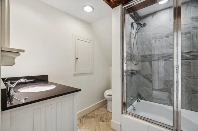 $1,365,000 | 18 Elm Street, Norwich, VT 05055