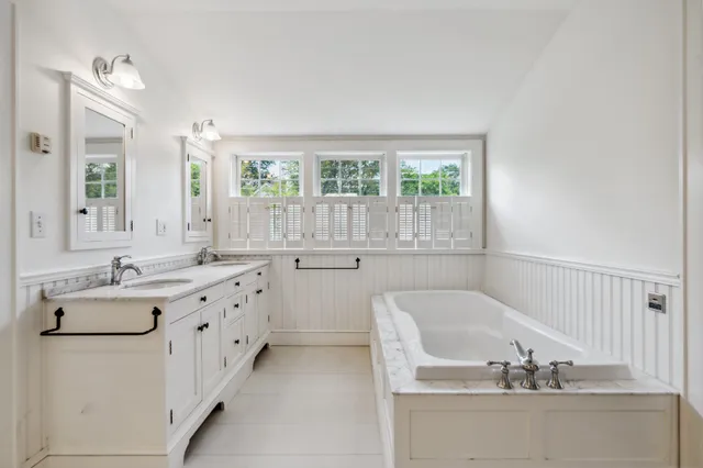 $1,365,000 | 18 Elm Street, Norwich, VT 05055