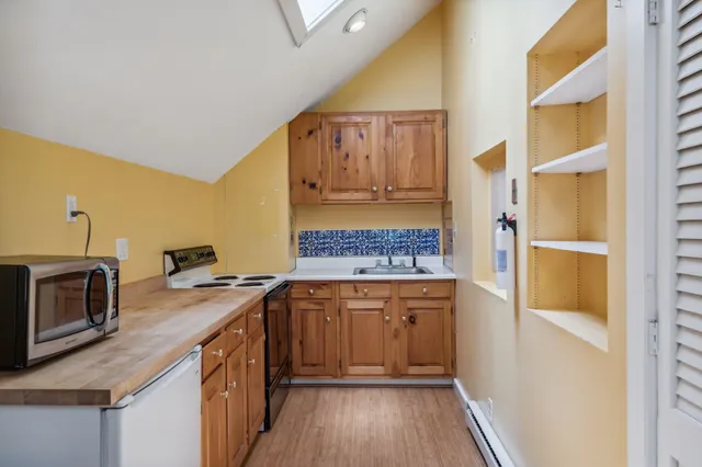 $1,365,000 | 18 Elm Street, Norwich, VT 05055