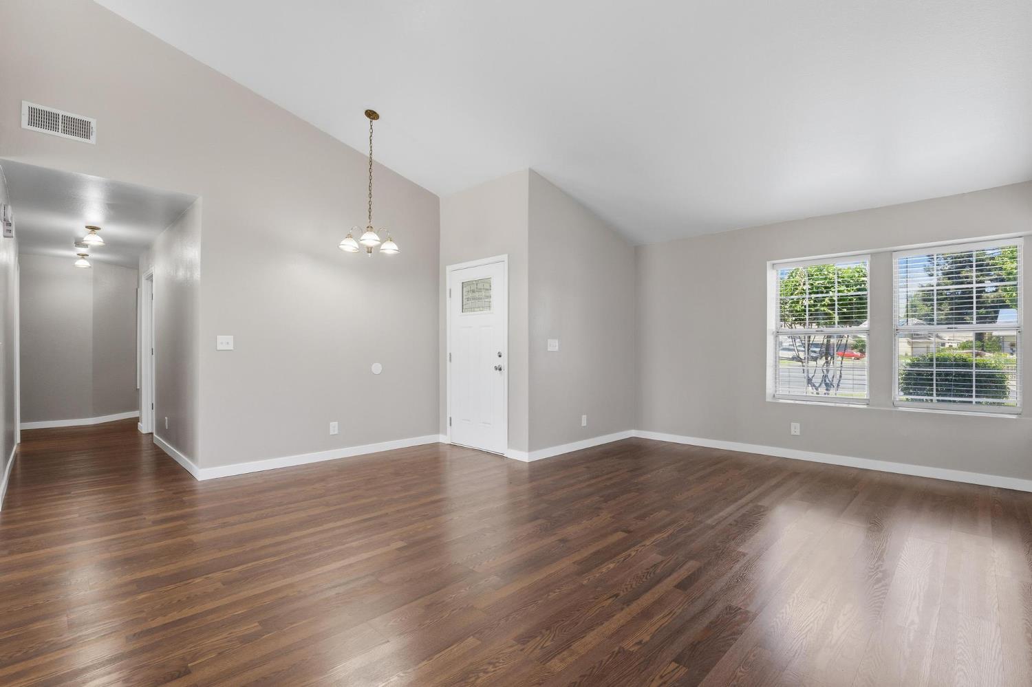 620 Teesdale Road Yuba City, CA 95991 - Photo 6 of 48 Living Room and Hall to Bedrooms
