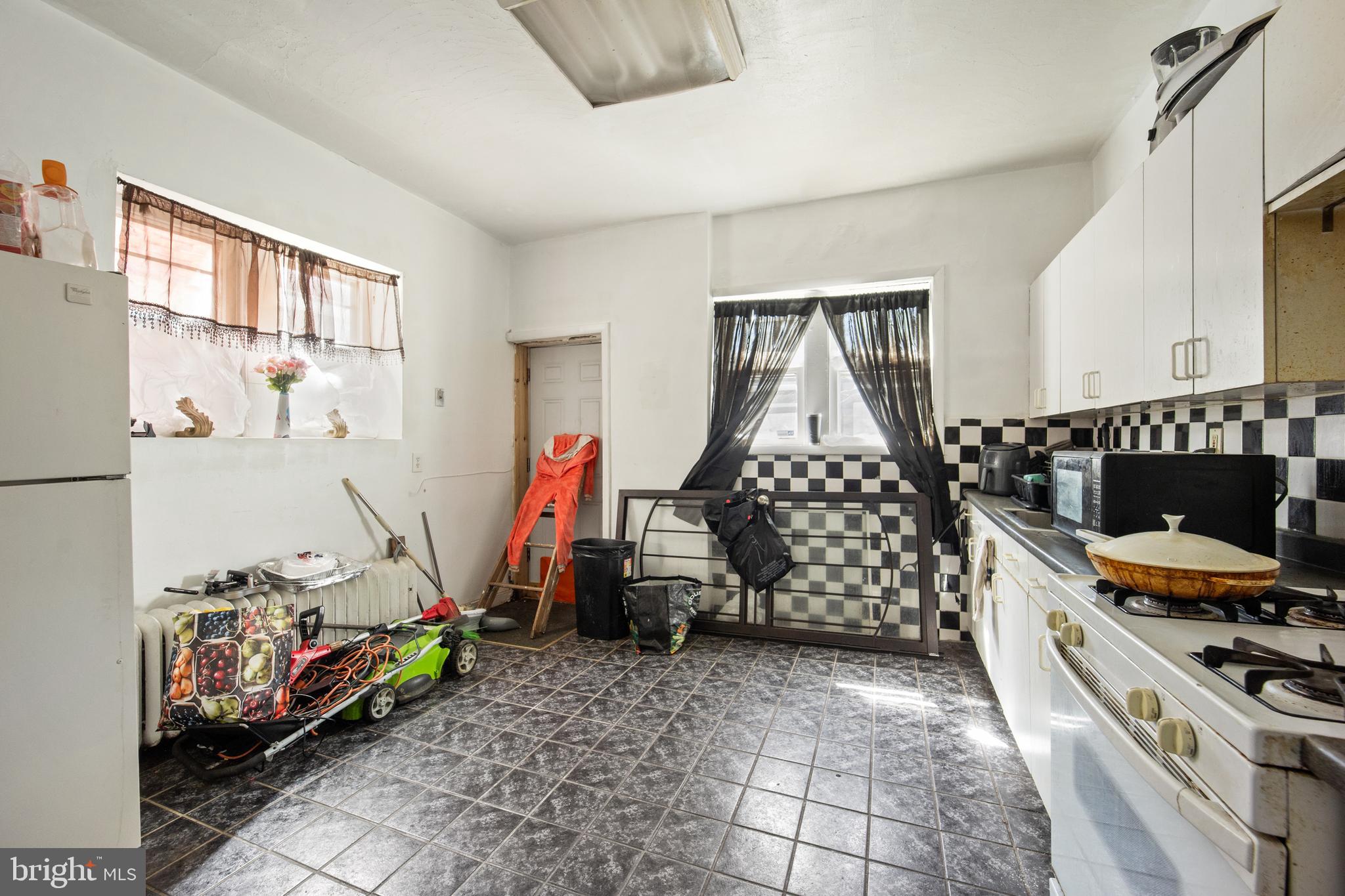 1157 Princess Avenue Camden, NJ 08103 - Photo 7 of 25