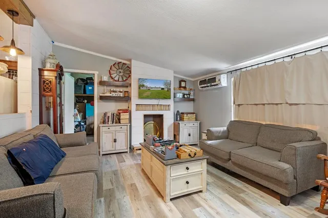 $215,000 | 1128 County Road 429, Cleburne, TX 76031