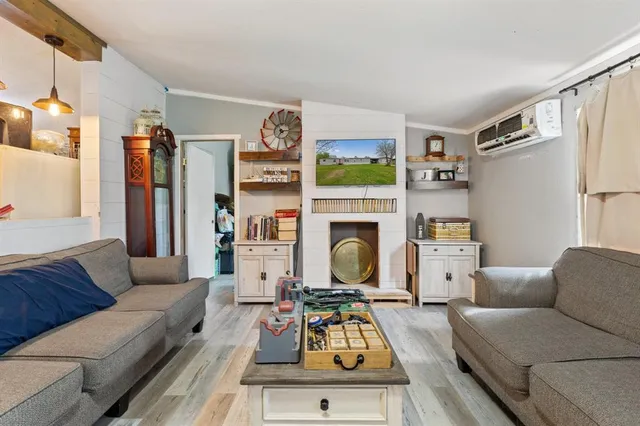 $215,000 | 1128 County Road 429, Cleburne, TX 76031