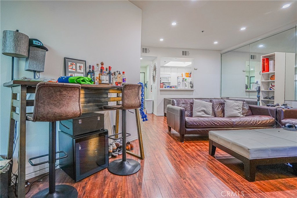 525 South Berendo Street, Unit 314 Los Angeles, CA 90020 - Photo 13 of 21