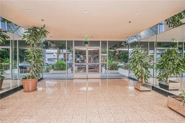 $549,000 | 525 South Berendo Street, Unit 314, Los Angeles, CA 90020