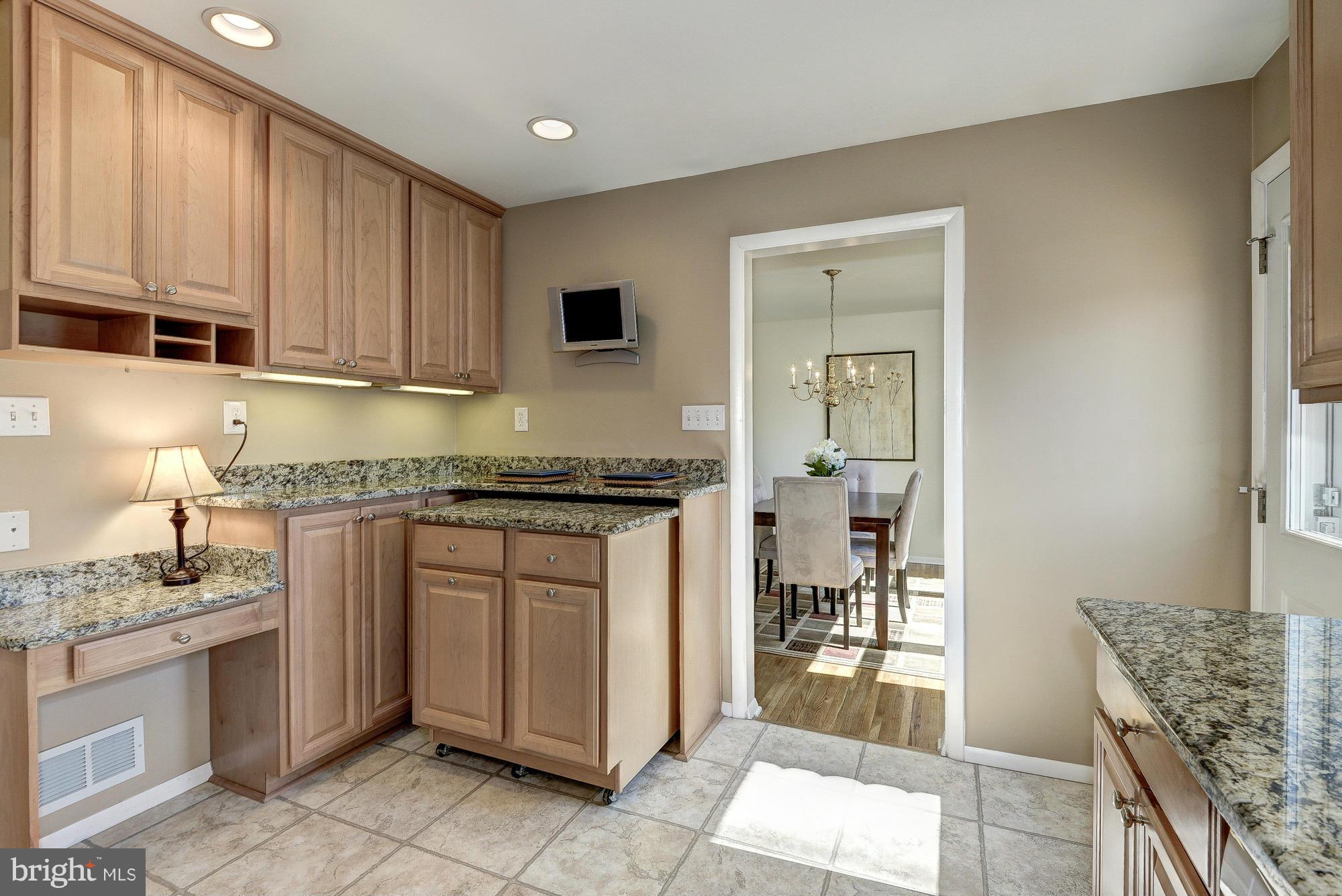 8307 Brixton Street Springfield, VA 22152 - Photo 8 of 30 Movable island adds additional storage