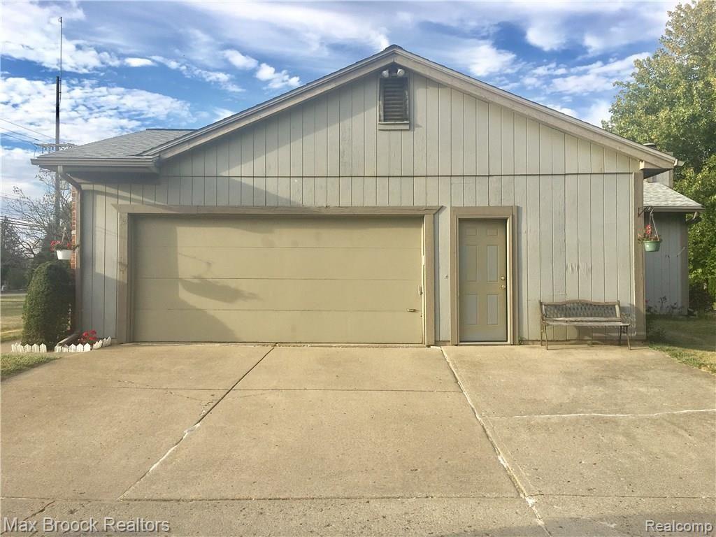 720 North Wixom Road Wixom, MI 48393 - Photo 4 of 19 Photo Sep 27, 5 52 46 PM.jpg