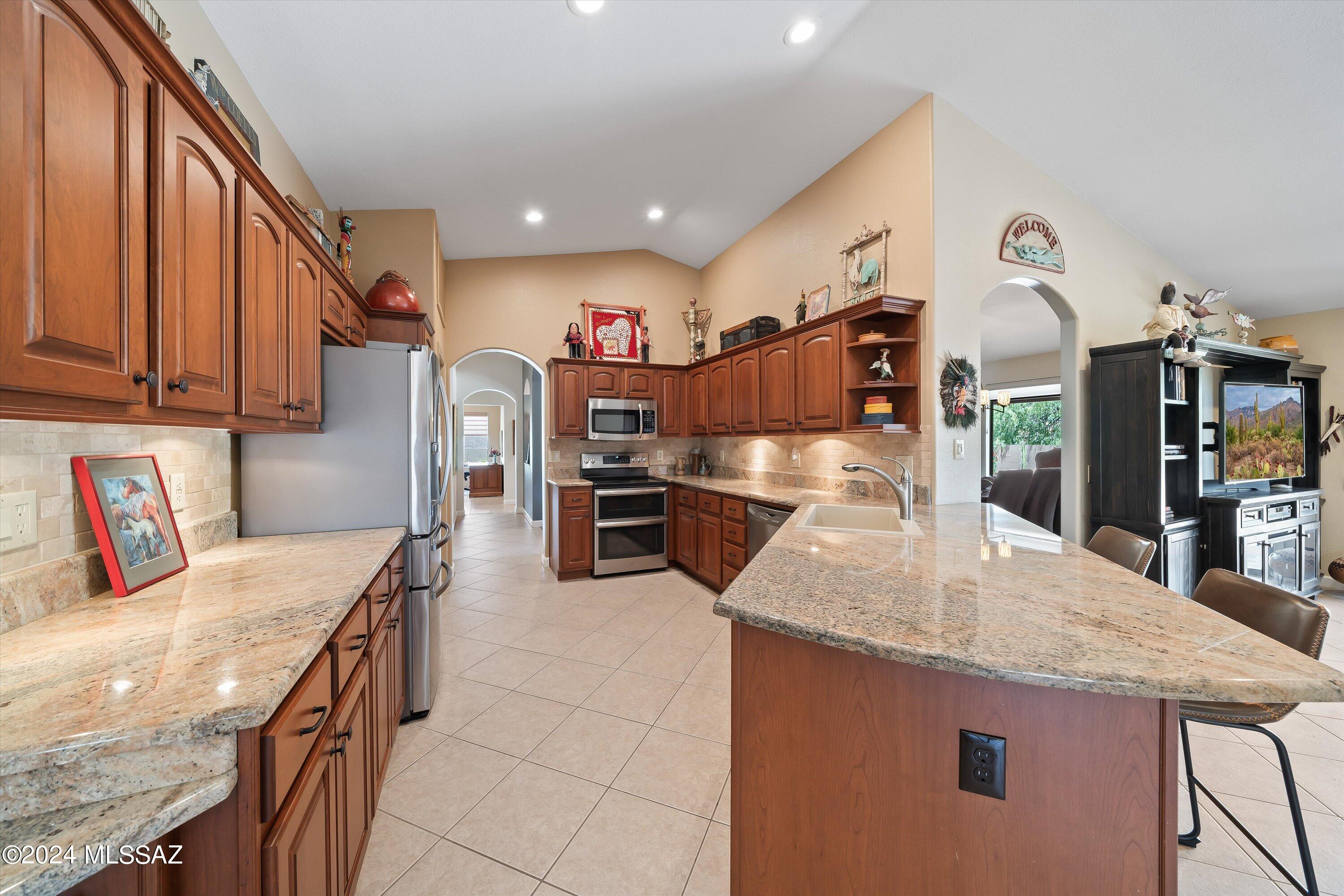36031 Mesa Ridge Drive Tucson, AZ 85739 - Photo 3 of 45
