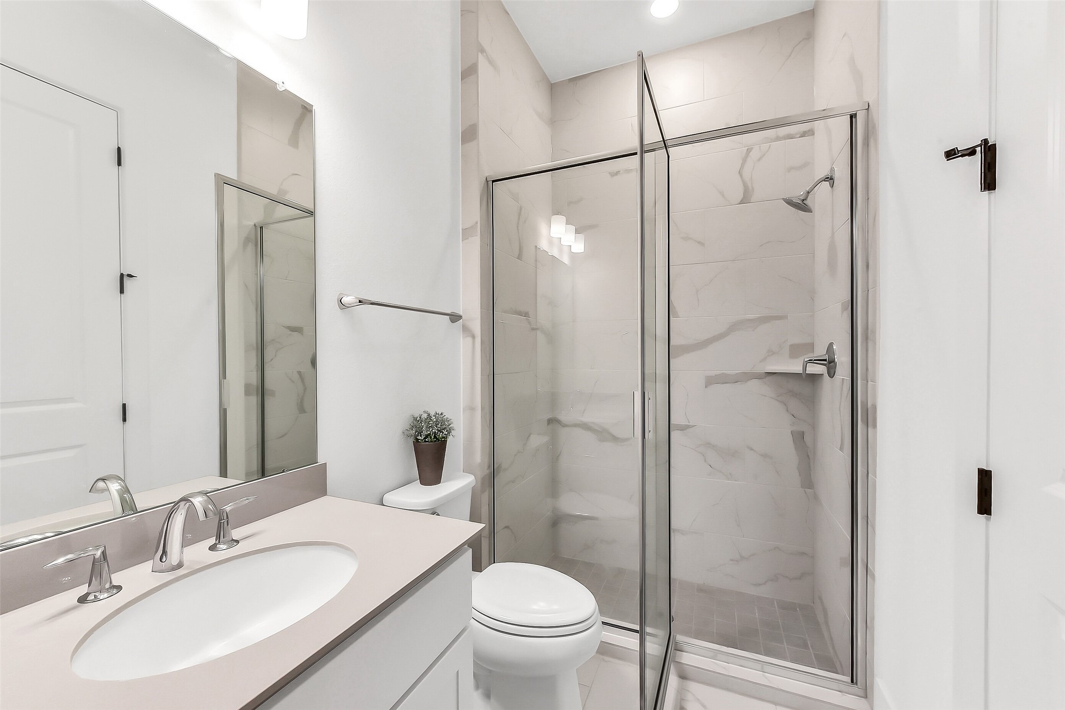 4903 Lagos Lagoon Way Spring, TX 77389 - Photo 22 of 49 Private ensuite bath.