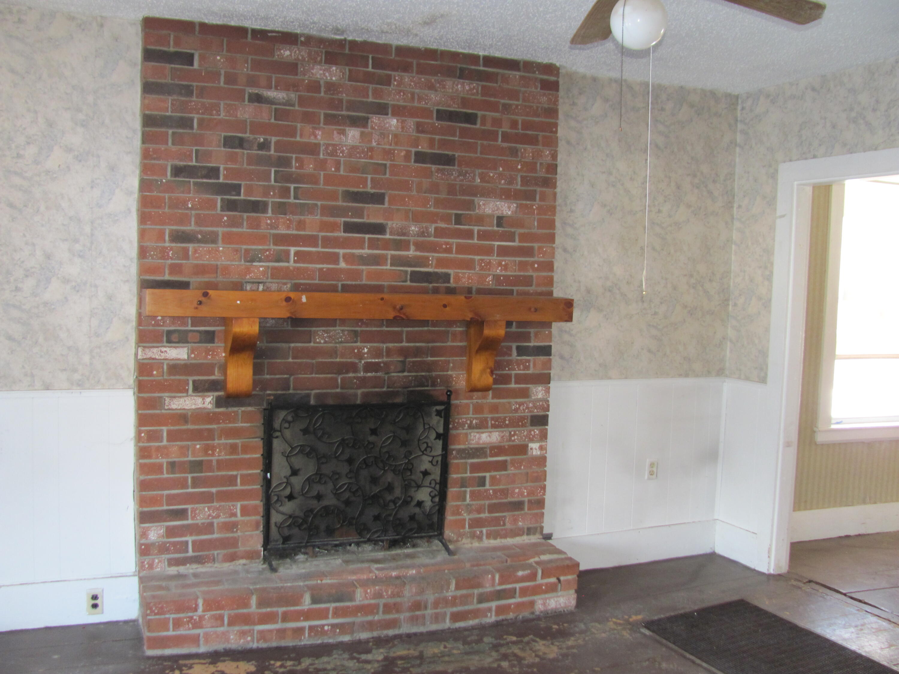 1 Hall Street Kennebunk, ME 04043 - Photo 11 of 19 Burr Estate 202