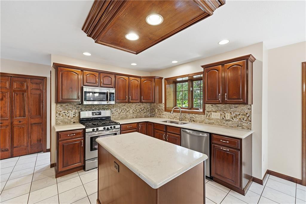 100 Field Club Circle McKees Rocks, PA 15136 - Photo 13 of 44 Gallery Image 13