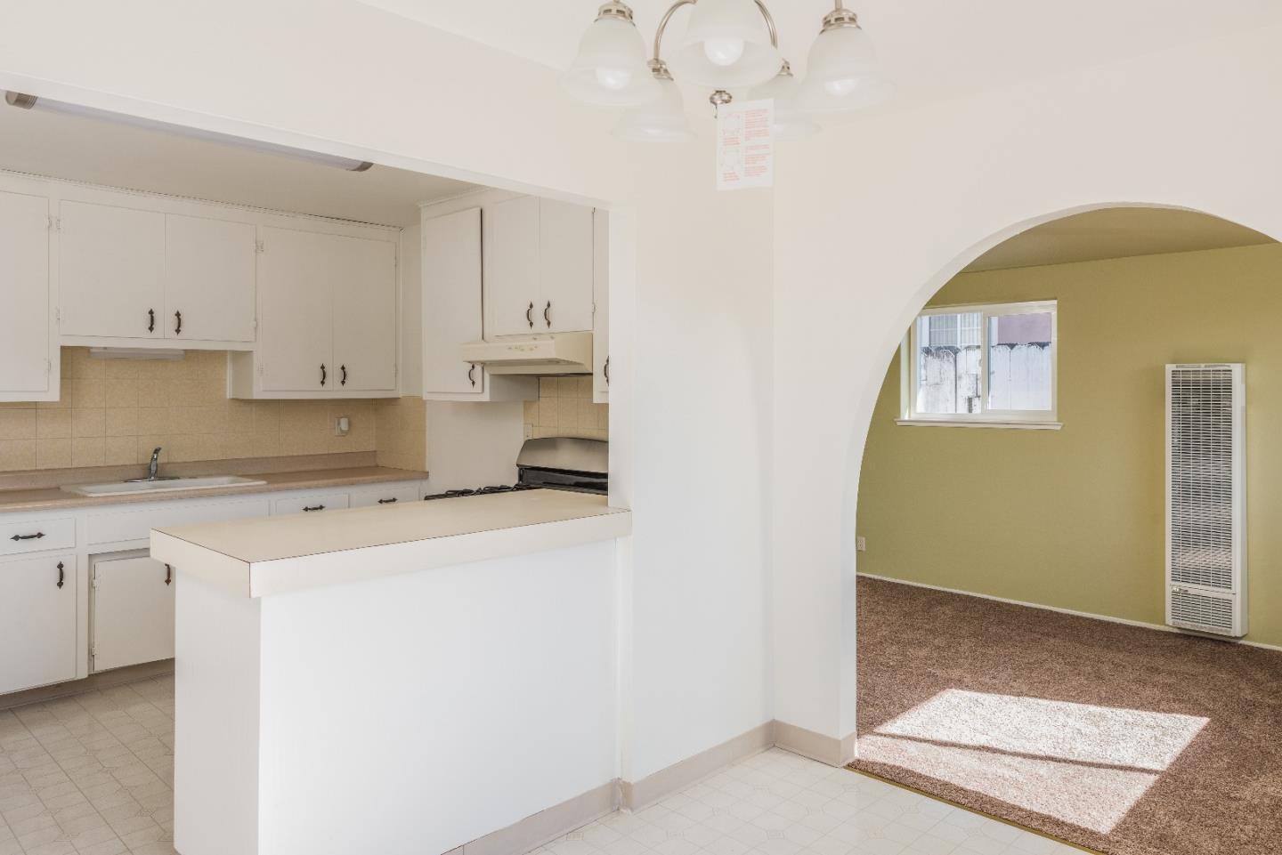 320 Boronda Road Salinas, CA 93907 - Photo 10 of 23 Gallery Image 10
